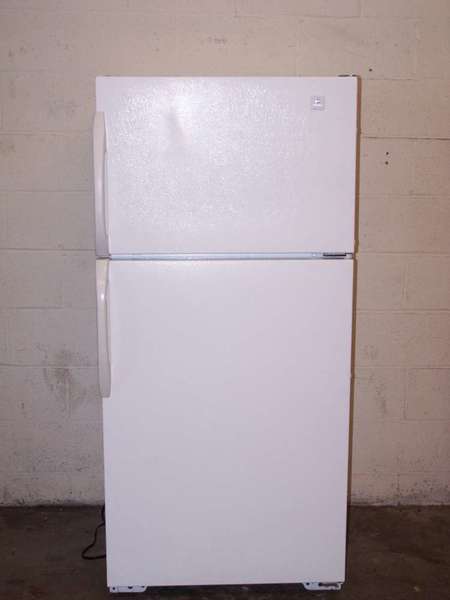 1382136 01/10/12 04:54 PM Maytag Refrigerator apartment size F/S 750 x 1000 · 34 kB · jpeg